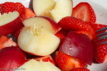 Strawberry and nectarines