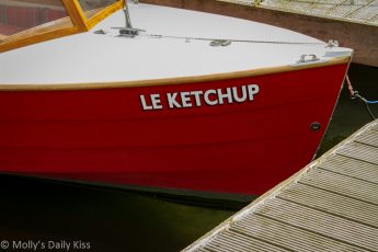 Le Ketchup boat name Henley