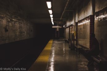 subway pltform philadelphia