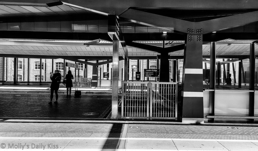 London bridge platform from the train is train termini